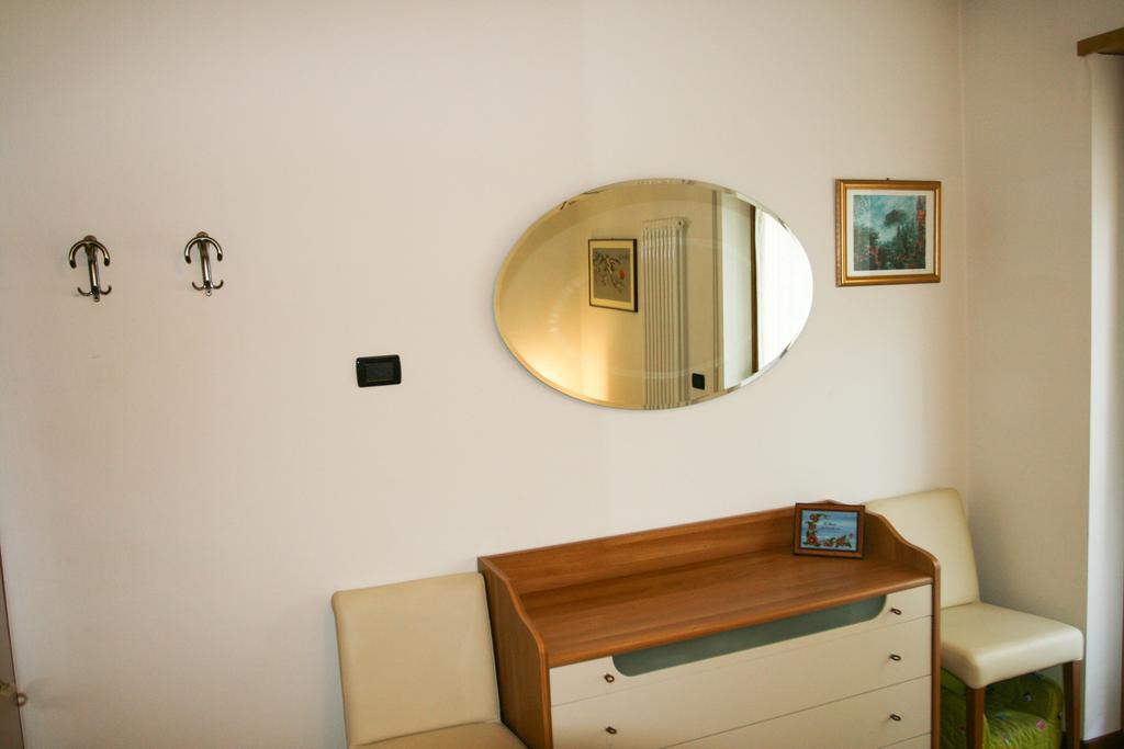 Appartamento Lombardi Riva del Garda Exterior photo