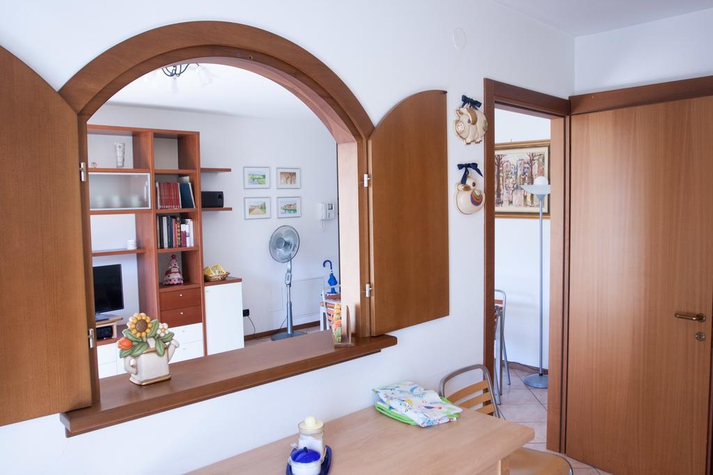 Appartamento Lombardi Riva del Garda Exterior photo